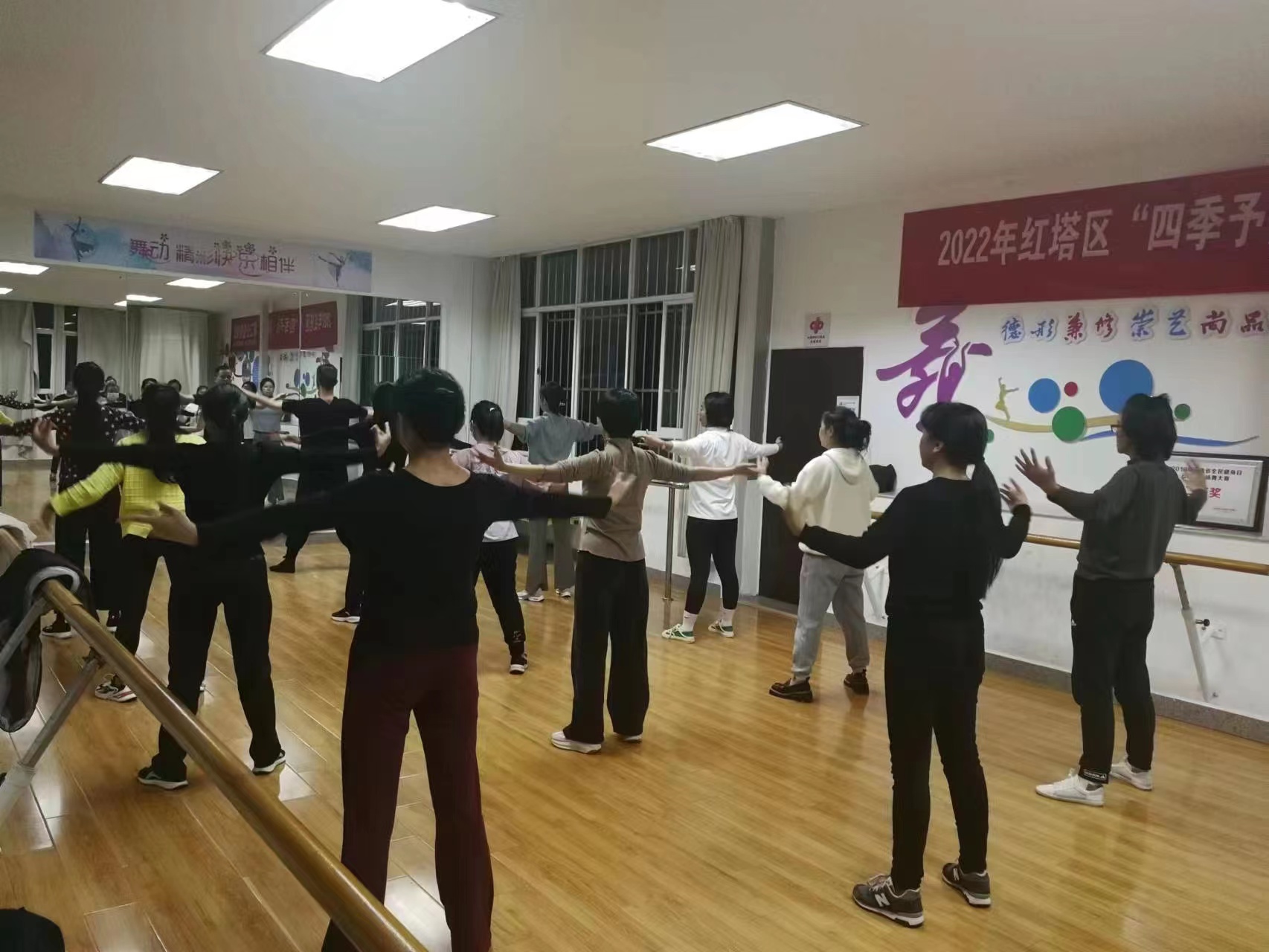 赸2.jpg